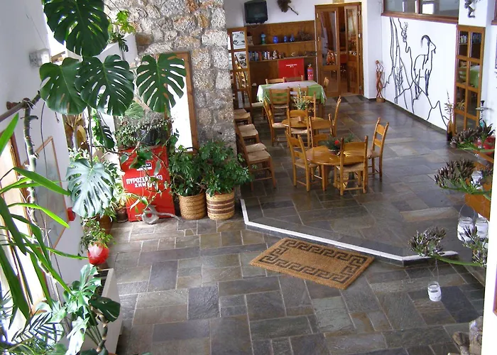 Neos Omalos Hotel